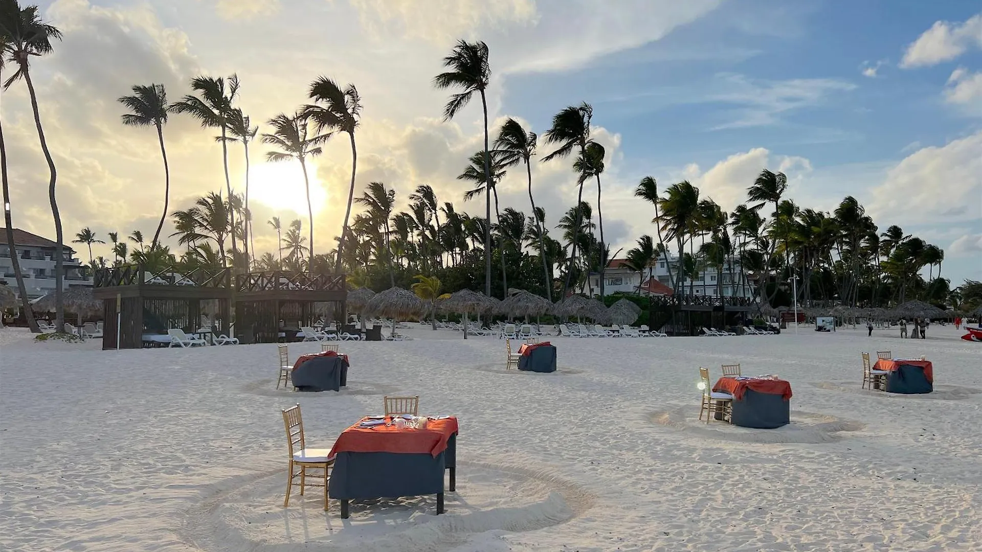 Sunny Villas And Suites - Los Corales Beach - Great Location With Many Restaurants 蓬塔卡纳 5*,
