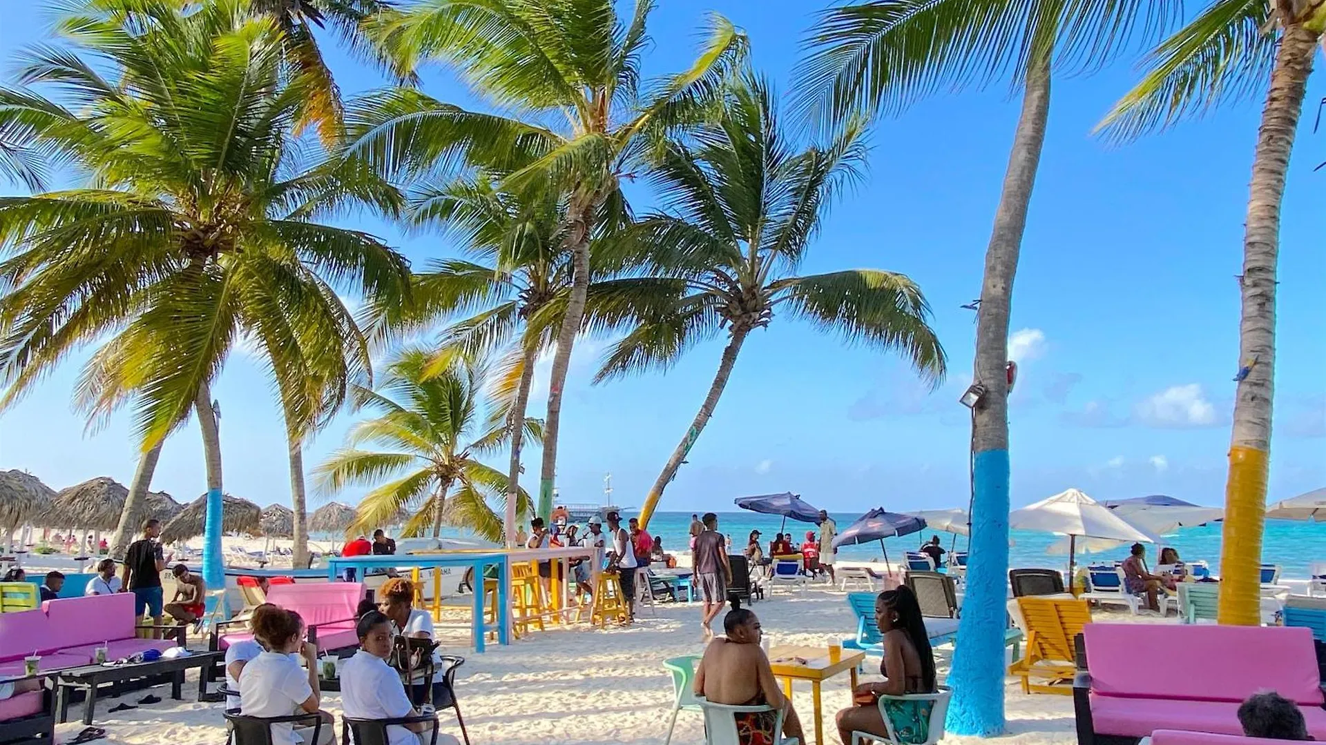 Sunny Villas And Suites - Los Corales Beach - Great Location With Many Restaurants 蓬塔卡纳