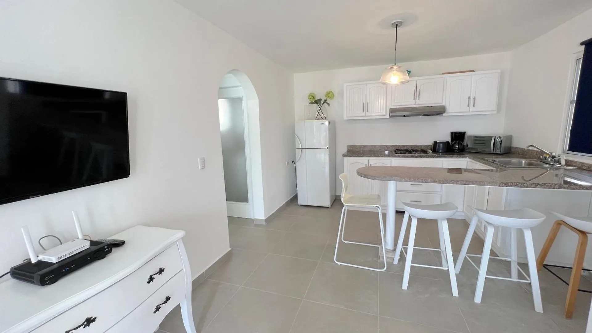 Sunny Villas And Suites - Los Corales Beach - Great Location With Many Restaurants 蓬塔卡纳