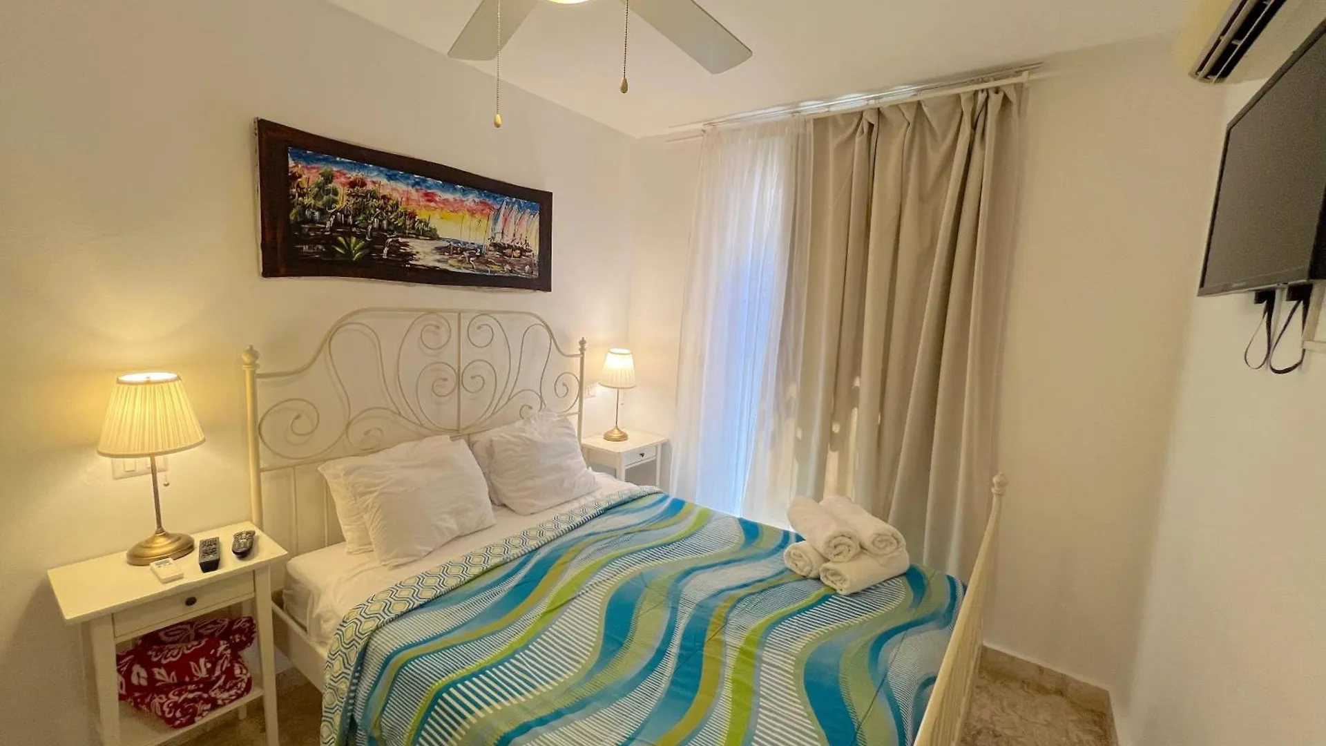 Sunny Villas And Suites - Los Corales Beach - Great Location With Many Restaurants 蓬塔卡纳