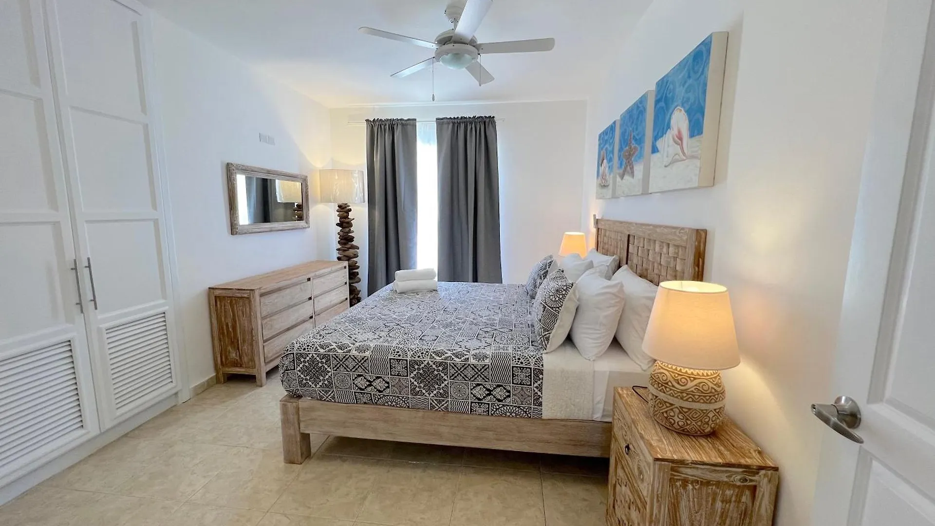 Sunny Villas And Suites - Los Corales Beach - Great Location With Many Restaurants 蓬塔卡纳