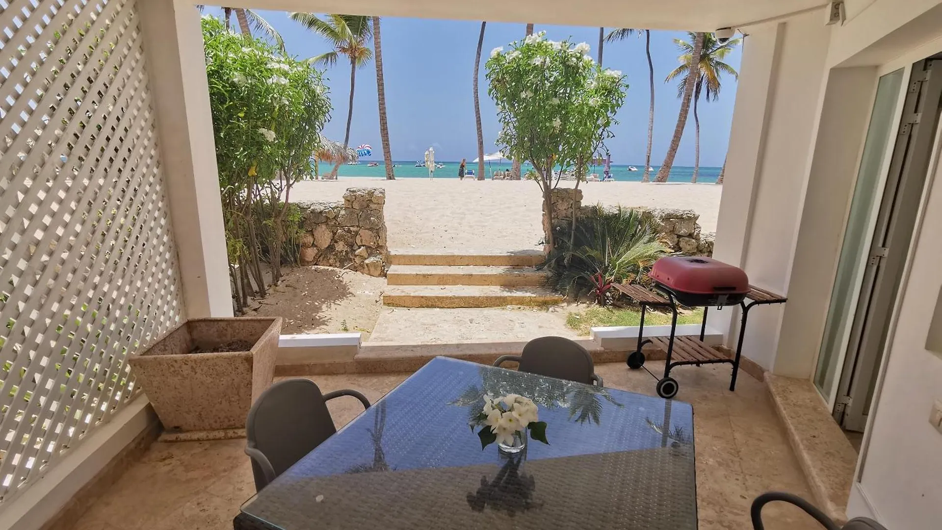 Sunny Villas And Suites - Los Corales Beach - Great Location With Many Restaurants 蓬塔卡纳 公寓式酒店
